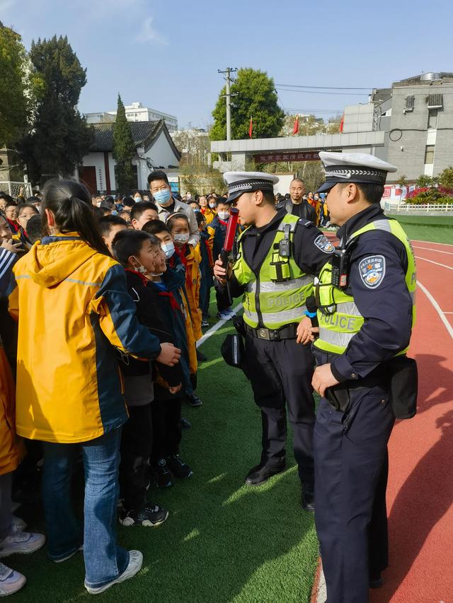 【全國中小學(xué)生安全教育日】漢中交警一大隊(duì)開講啦！插圖5